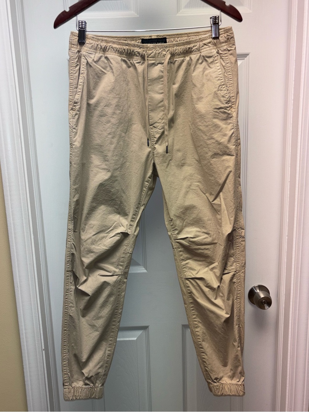 American Eagle Next Level Flex Khaki Jogger Pants – Men’s Size Small